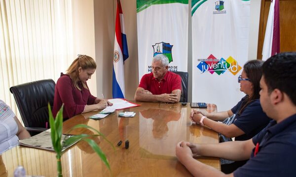 Comuna hernandariense firma convenio con centro de educación para jóvenes y adultos