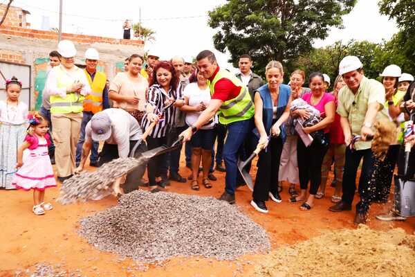 Inicia construcción de viviendas en Chacarita Alta: "Hoy se hace realidad el sueño de mucho tiempo" - .::Agencia IP::.