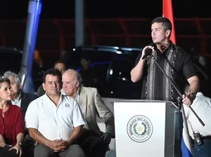 Peña califica de “miserable” la expulsión de senadores del PLRA