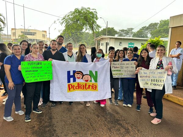 Médicos exigen pago justo por pasantías rurales | 1000 Noticias