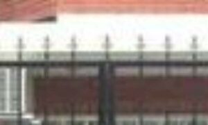 Karai trepó su portón para seguir a su exyerno y murió
