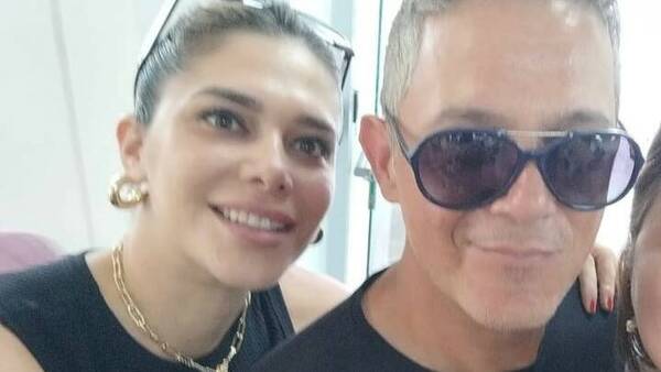 ¡Exmodelo lloró al sacarse una foto con Alejandro Sanz!