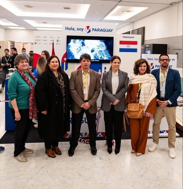 Paraguay inaugura stand en Festival de Málaga buscando mostrar su potencial para la producción cinematográfica - .::Agencia IP::.