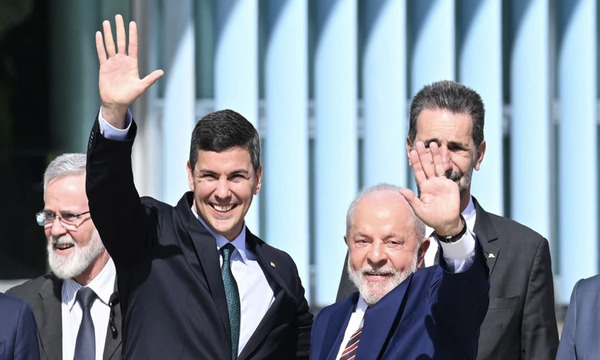Santiago Peña se hace eco en prensa internacional sobre tarifa de Itaipú