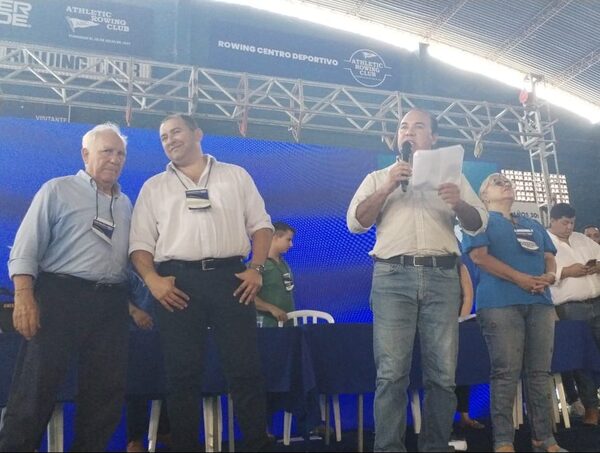 Expulsión de liberales: Abdón Saguier expresa preocupación por eventual injerencia del cartismo · Radio Monumental 1080 AM