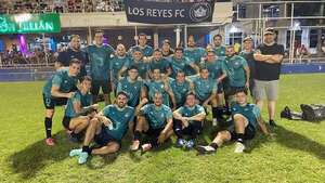 Los Reyes, campeones en el torneo del Deportivo Sajonia - Fútbol - ABC Color