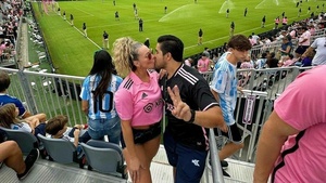 Festejaron su aniversario de boda viendo a Messi