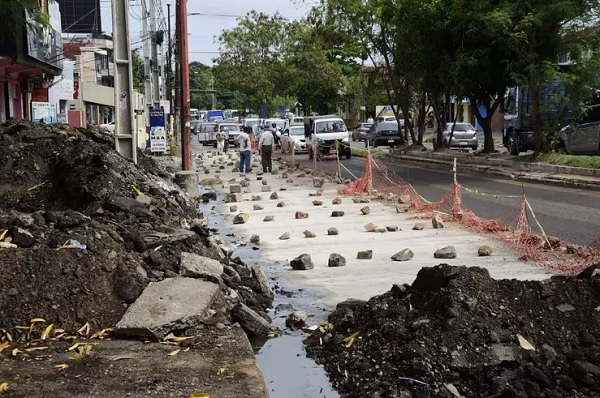 Avanzan obras atrasadas en la avenida Fernando de la Mora