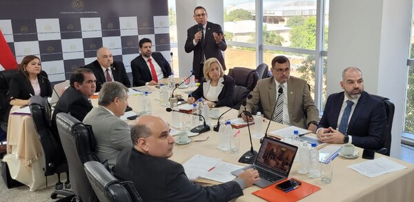 Aunque haya escacez de gente preparada, Consejo rechaza bajar escala para Escuela Judicial - La Tribuna
