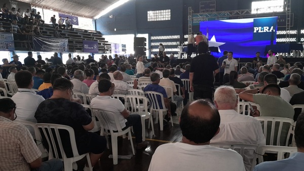 Complicado panorama político - La Tribuna