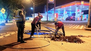 CDE: Obsoleta red de cañerías de la Essap eterniza drama de los baches