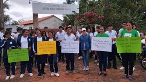 Arroyito: Alumnos y padres de un colegio exigen al Ministerio de Educación la devolución de rubros - Radio Imperio 106.7 FM
