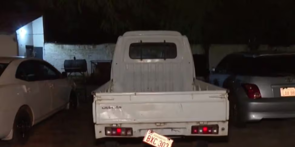 Vendedor fue atropellado por un camión y arrollado por un bus