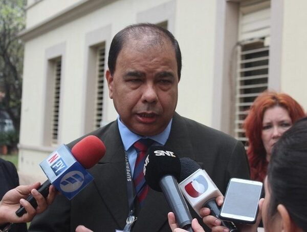 Denuncian irregularidades en la habilitación de carreras de medicina y prácticas simuladas en hospitales públicos · Radio Monumental 1080 AM