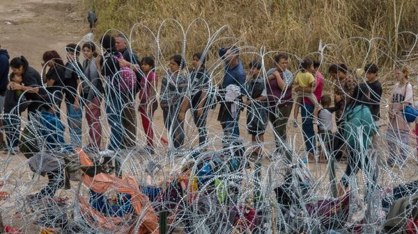Corte de EE.UU frenó polémica ley de Texas que permitía a policías expulsar migrantes