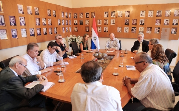 Reunión tripartita: Avanzan sobre mejora del sistema de seguridad social del país - .::Agencia IP::.