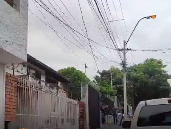 Investigan muerte de niño de cinco años asfixiado durante supuesto robo domiciliario en Asunción · Radio Monumental 1080 AM