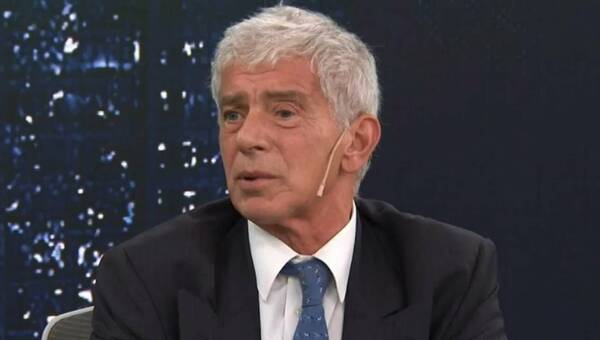 ¡Novaseo! Gente friendo milanesas y andando en toallas después de ducharse ¡¿en un Ministerio?!