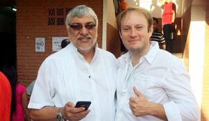 Acusan a yerno de Lugo de ser planillero en la EBY - ADN Digital