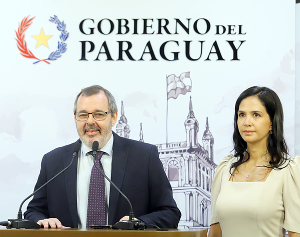 Designan a Adriana Bernal Lugo como nueva Superintendenta de Seguros del BCP - MarketData