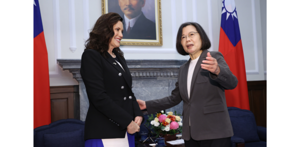 Gobernadora de EEUU se re煤ne con presidenta de Taiw谩n tras anunciar apertura de oficina - Revista PLUS