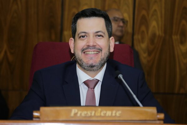 Copamiento cartista: Latorre fue reelecto para presidir nuevamente la Cámara de Diputados - El Independiente