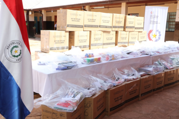 Redistribuirán kits escolares luego de que no llegara para todos en algunas escuelas - Megacadena - Diario Digital