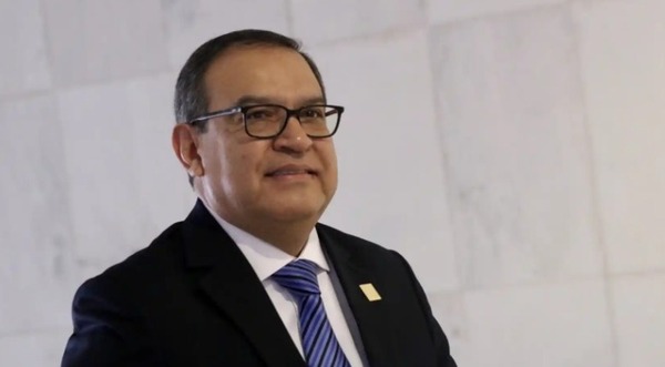 Fiscalía de Perú investiga al primer ministro por contratar a su pareja sentimental - Megacadena - Diario Digital