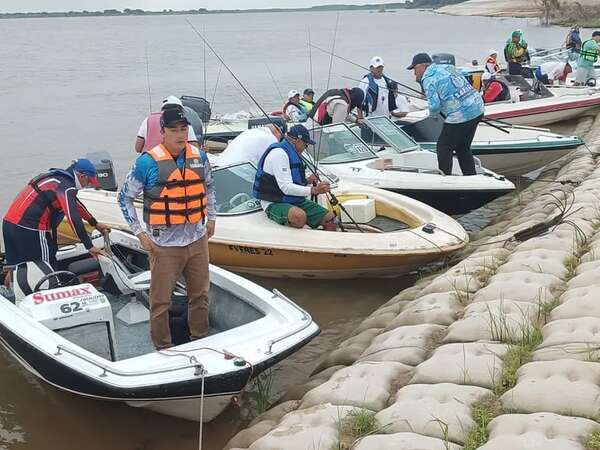 Realizan atractivo campeonato federativo de pesca en Pilar y los hoteles están llenos - Nacionales - ABC Color