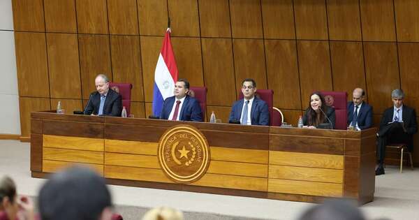 Diario HOY | Ley del Servicio Civil será un respaldo para el funcionario público, afirma Valdovinos