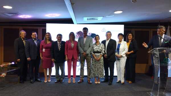 Con presencia de la Primera Dama, Universitaria presenta «Foro Mujeres que Inspiran» | 1000 Noticias