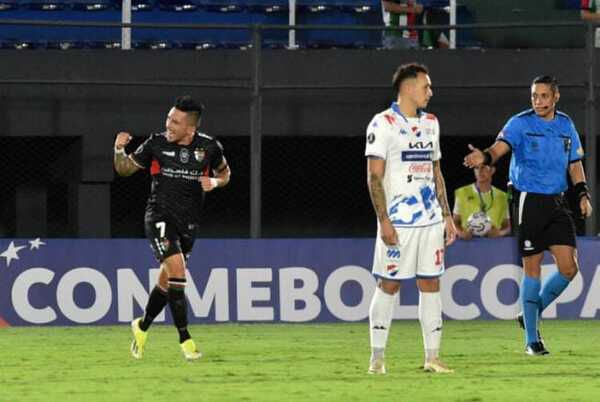 Nacional pierde en Sajonia e hipoteca el boleto a la fase de grupos
