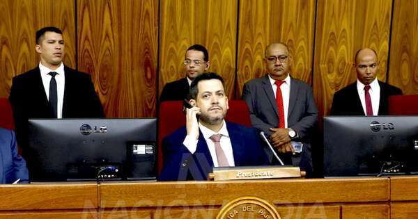 La Nación / Arrolladora reelección de Raúl Latorre en Diputados con 72 votos
