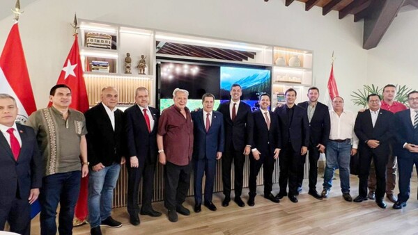 Peña pide escuchar a convencional sobre pedido de expulsión de Abdo
