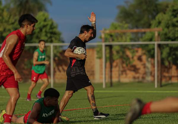 Versus / Experiencia de Primera para el equipo de Juan Manuel Salgueiro