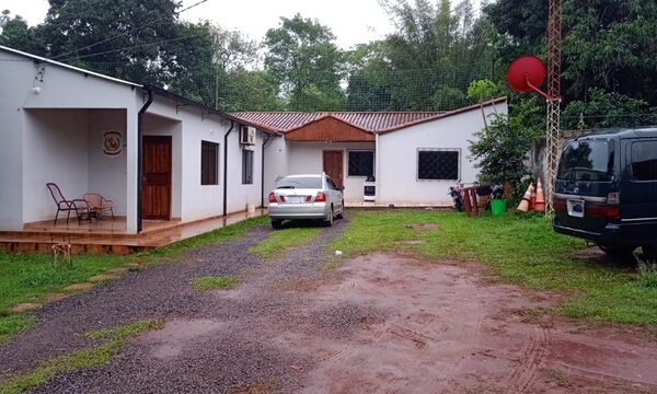 Turba de contrabandistas atacan a personal de COIA