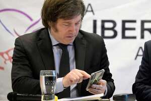 El presidente “troll” Milei gobierna Argentina a través de las redes - Mundo - ABC Color