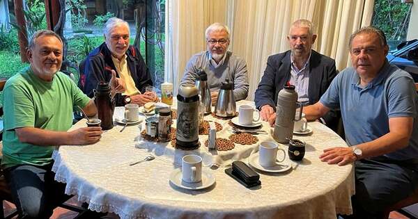 Diario HOY | En despedida de Lugo (se internará en Cuba), Frente Guazú desvela sus ninguneos y enojos internos