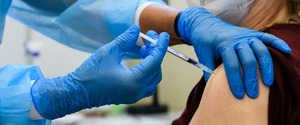 Insólito: un alemán se vacunó 217 veces contra el covid - Unicanal