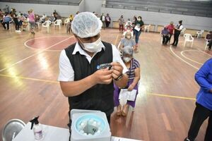 Aleman se vacuno contra covid más de 200 veces
