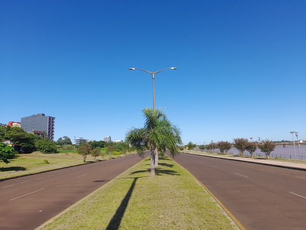 Tras hurto, reponen iluminación con cableado aéreo en la costanera Bolik