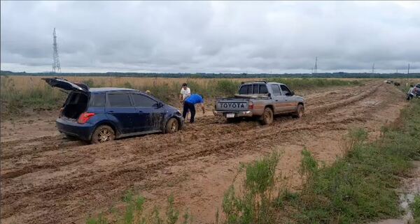 Municipalidad realizó trabajos en el camino a Tororõ