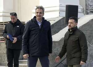 Zelenski y el primer ministro griego salen ilesos de un ataque  - Mundo - ABC Color