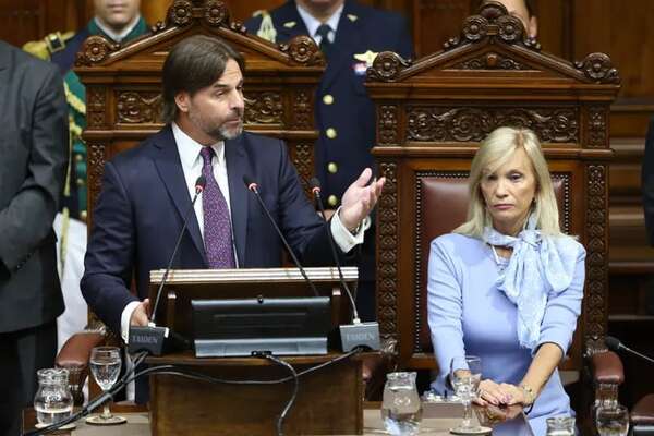 Lacalle: “Tiene que cambiar el docente, que enseña lo mismo hace 20 años” - Mundo - ABC Color