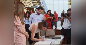  Iniciativa popular “Chau nepotismo” ingresó oficialmente al Senado