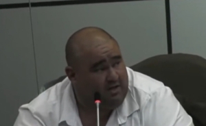 (VIDEO)En plena sesión diputado confesó que tuvo el “ku otro” con travesti: “Lo hice por decisión propia”