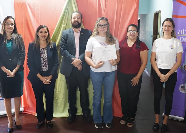 Unas 20 mujeres privadas de libertad egresaron del curso de emprendedurismo