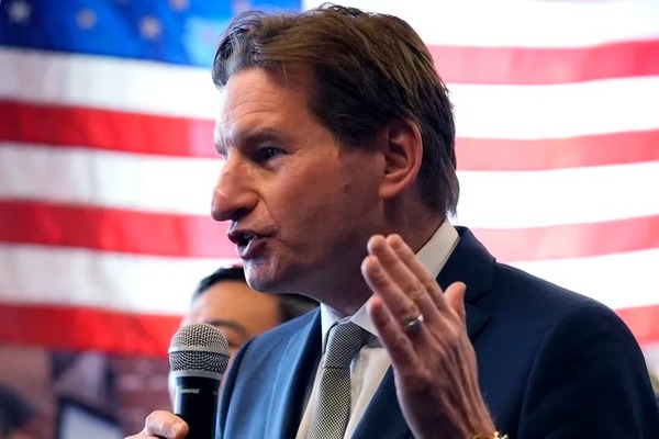 Dean Phillips se bajó de la carrera presidencial en Estados Unidos y se allana el camino para Joe Biden - ADN Digital
