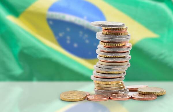El d茅ficit de Brasil con el exterior cay贸 un 43,5 % en enero - Revista PLUS