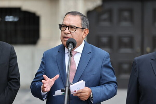 Dimitió el primer ministro de Perú tras escándalo con un “amor” - ADN Digital